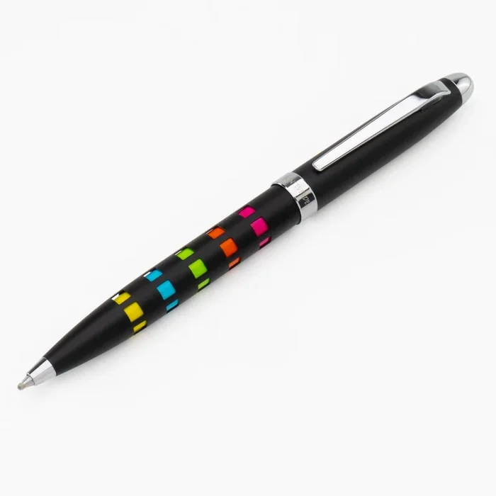 Bolígrafo de tinta gel Illusia de Monteverde USA® con formas cuadradas y detalles en negro mate/cromado