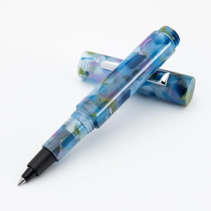 Bolígrafo roller de tinta líquida Monteverde USA® MVP Blue Squares (gotero, cartucho)