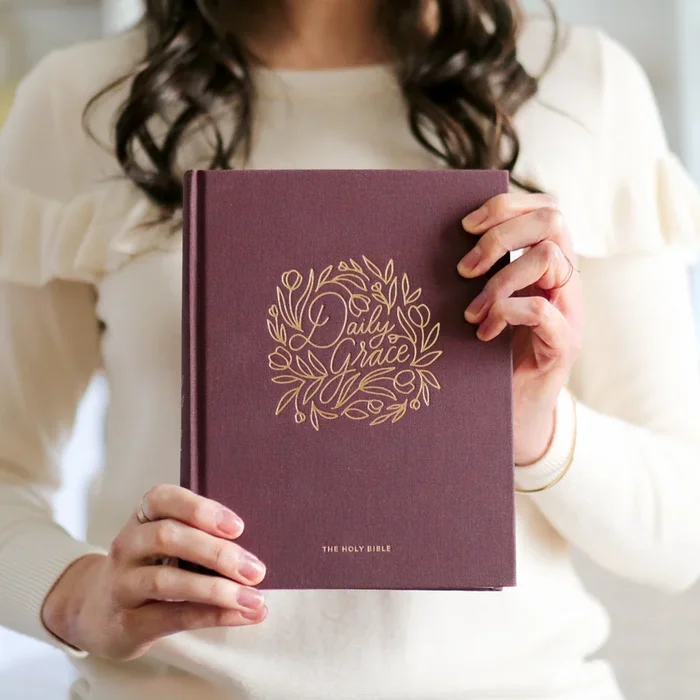 ESV Single Column Journaling Bible – Daily Grace Co.®