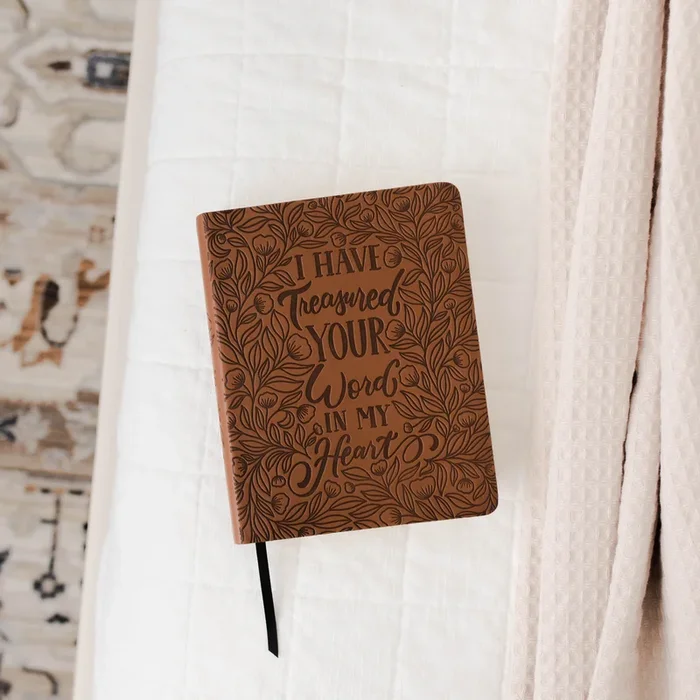 ESV Single Column Journaling Bible® – Treasured