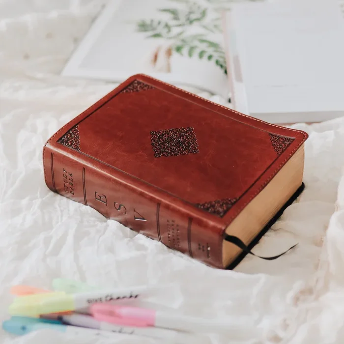 ESV Study Bible – Personal Size – Ornament Design